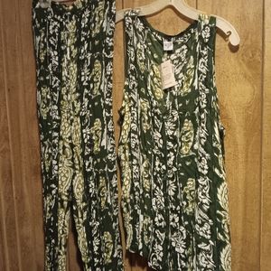 BRAND NEW!!! LADIES TWO PIECES PLEATED  PANTSET.